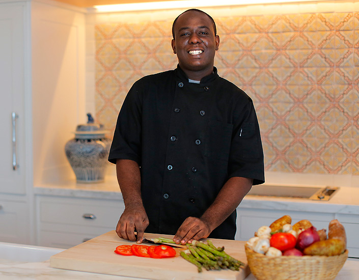 Geano Hennis — Chef's Assistant<
